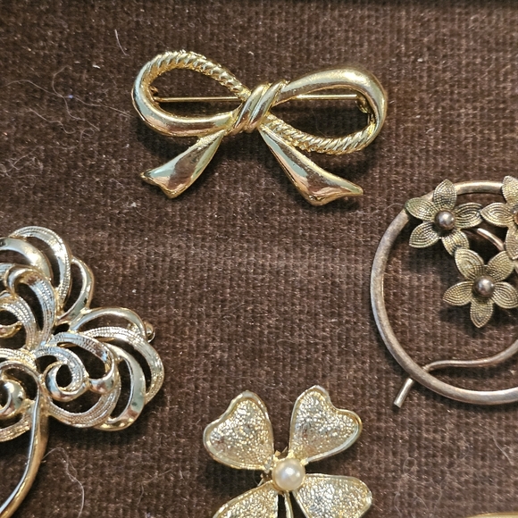 Vtg Gold Silver Tone Figural Brooch Lot Some Signed - Picture 7 of 15